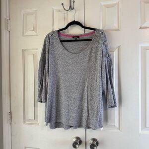 Verve Ami Women's Gray Long Sleeve  Top SZ 1X with Shoulder Buckle Detail